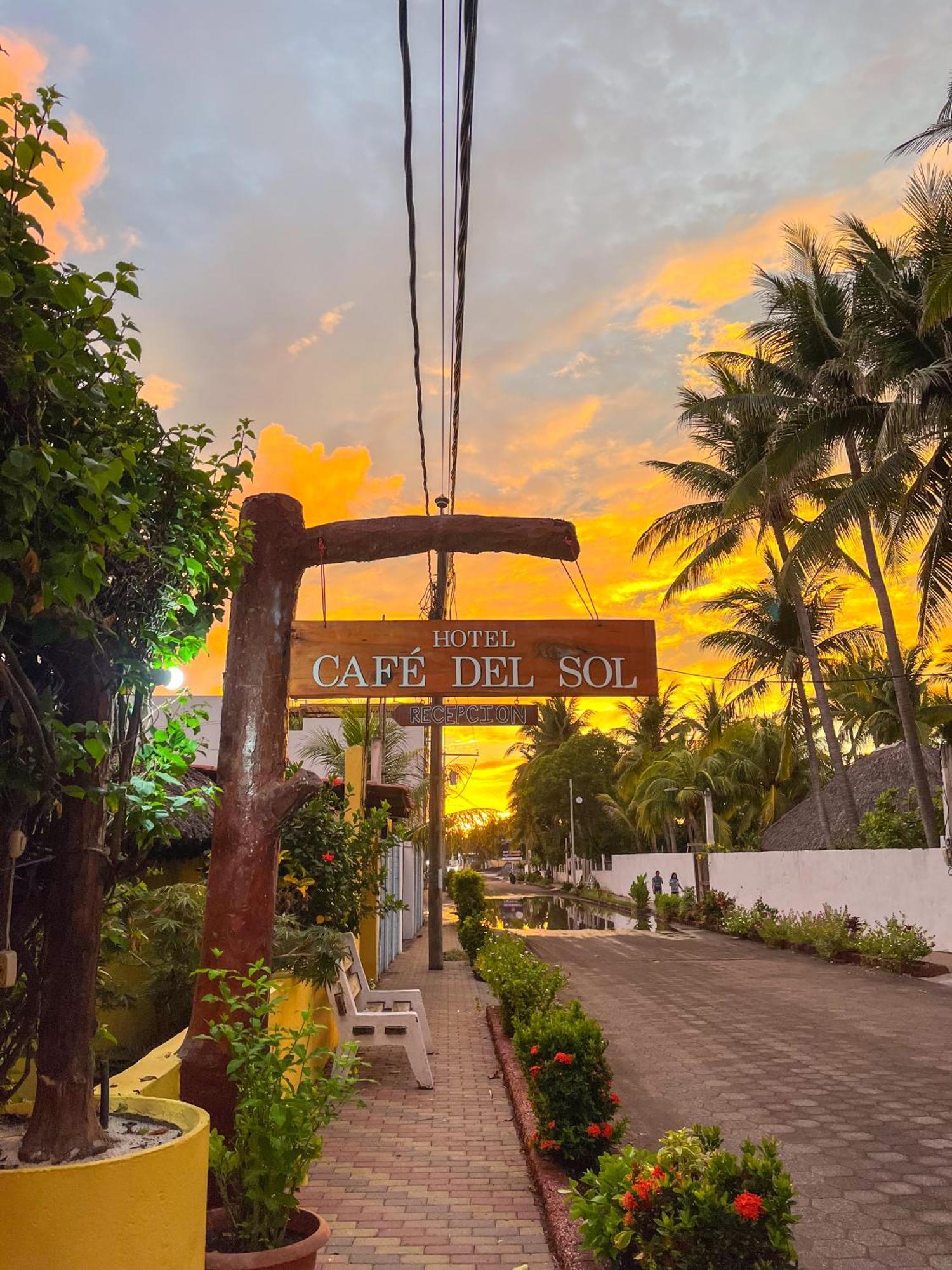 Hotel Cafe Del Sol Monterrico Luaran gambar